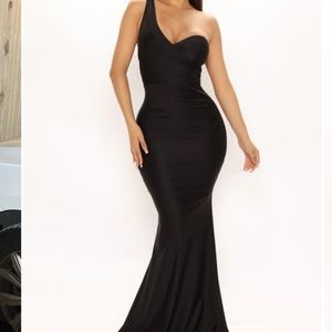 Black One Sleeve Maxi Dress